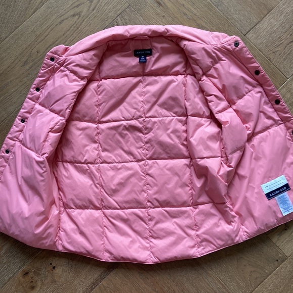 Lands’ End Girl’s Puffer Vest - Picture 3 of 6